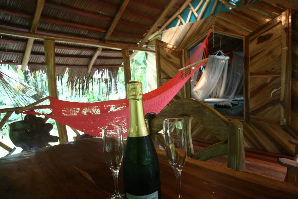 Hotel La Costa De Papito Puerto Viejo de Talamanca Ngoại thất bức ảnh