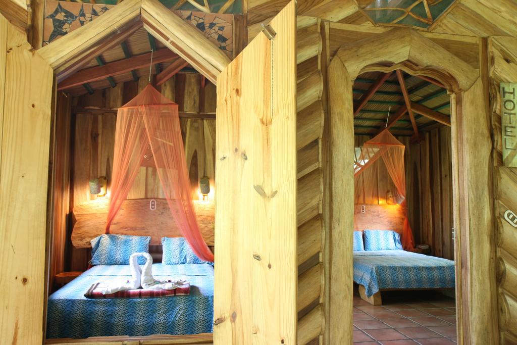 Hotel La Costa De Papito Puerto Viejo de Talamanca Ngoại thất bức ảnh