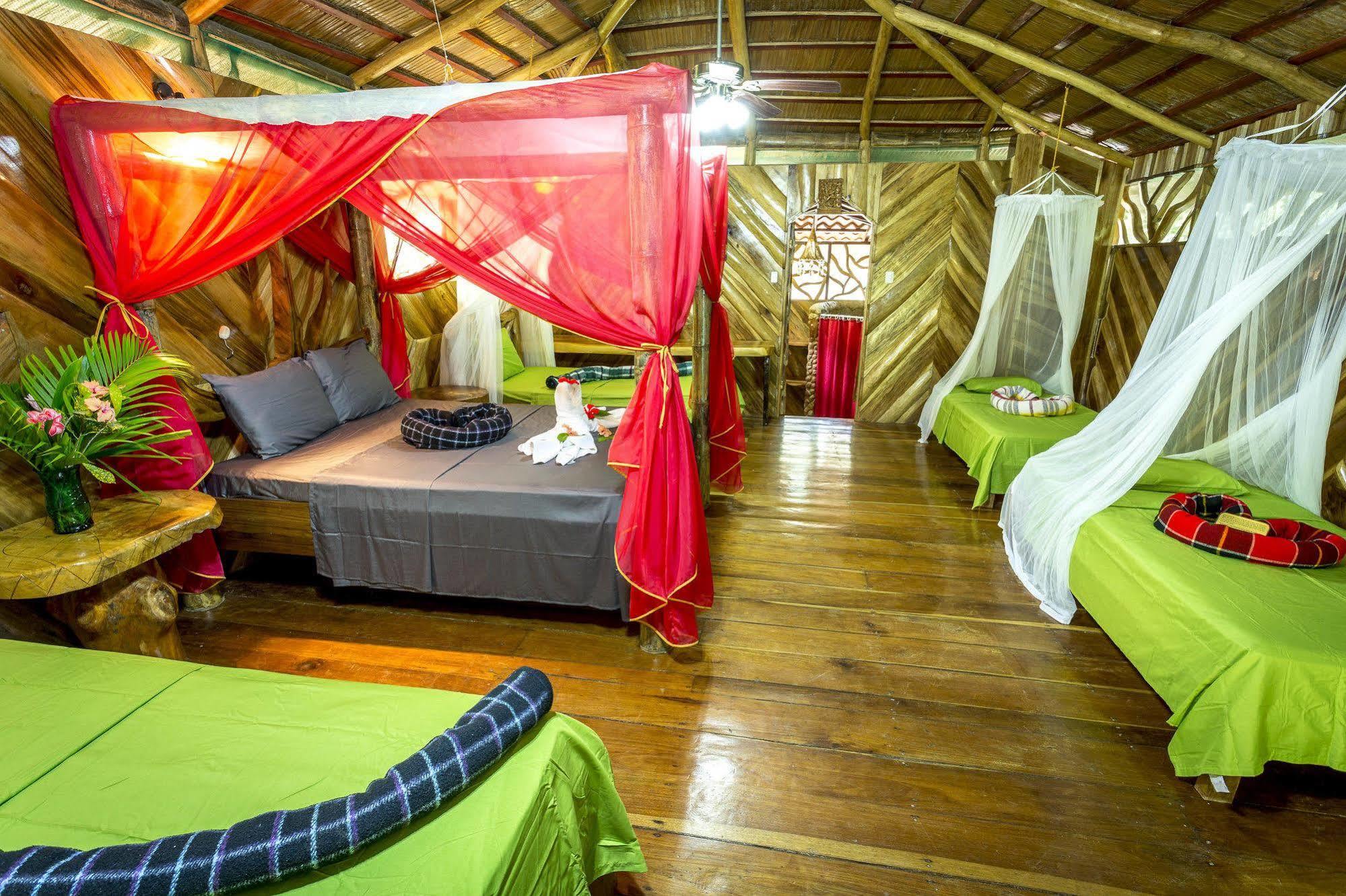 Hotel La Costa De Papito Puerto Viejo de Talamanca Ngoại thất bức ảnh