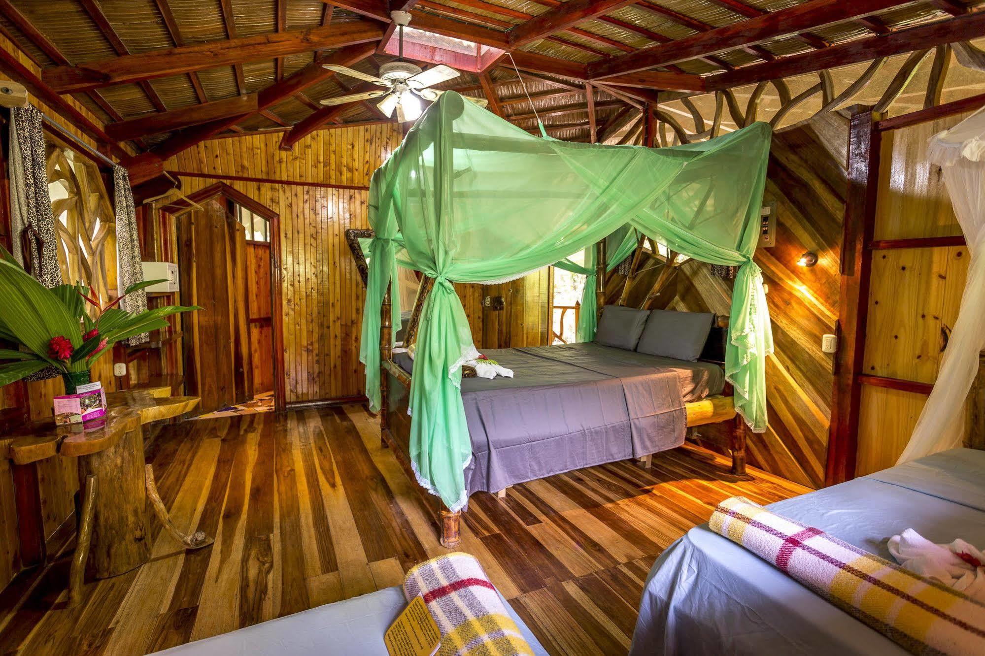 Hotel La Costa De Papito Puerto Viejo de Talamanca Ngoại thất bức ảnh