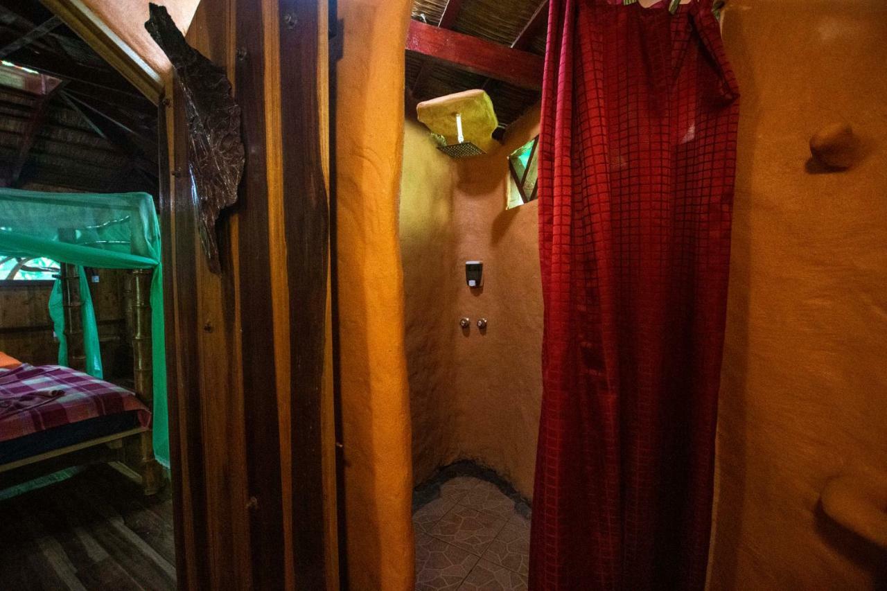 Hotel La Costa De Papito Puerto Viejo de Talamanca Ngoại thất bức ảnh