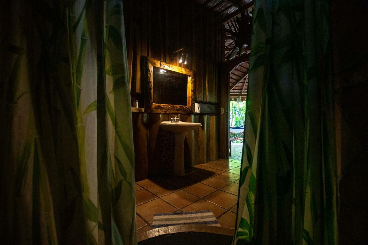 Hotel La Costa De Papito Puerto Viejo de Talamanca Ngoại thất bức ảnh