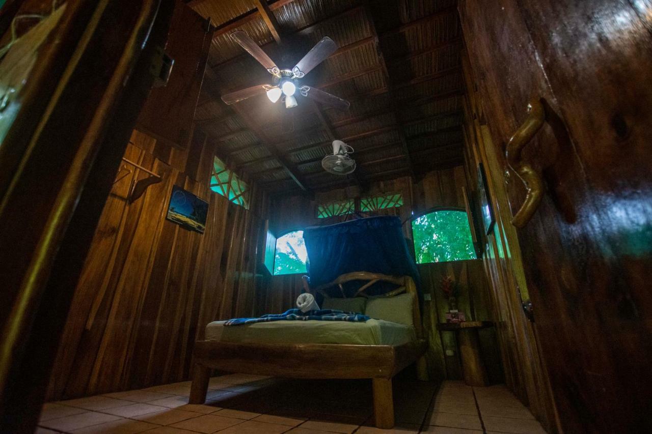 Hotel La Costa De Papito Puerto Viejo de Talamanca Ngoại thất bức ảnh